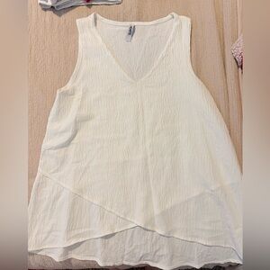 Women's White Flowy Sleeveless Top